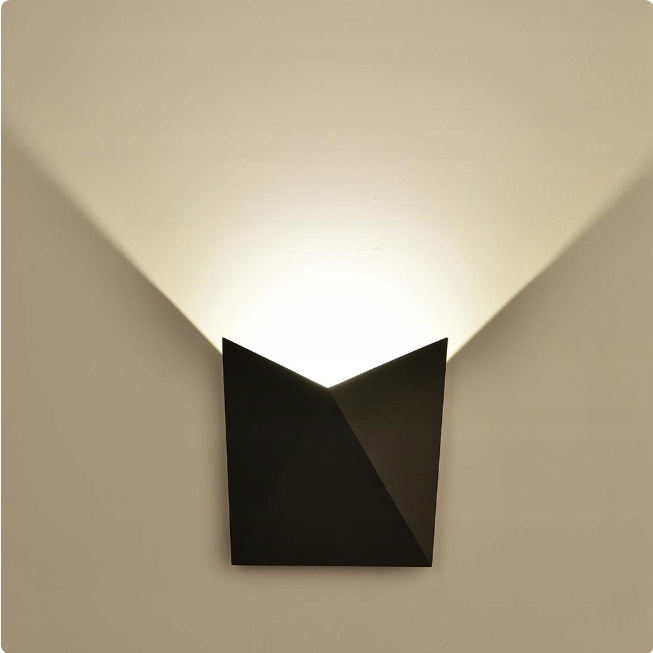 Vonkajšie fasádne svietidlo - Stenová lampa 5W LED BLACK IP65 3000K