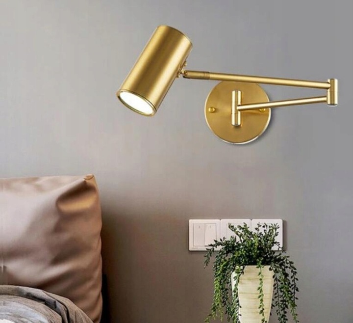 Nástenná lampa Goeco odtiene žltej a zlatej zintegradu