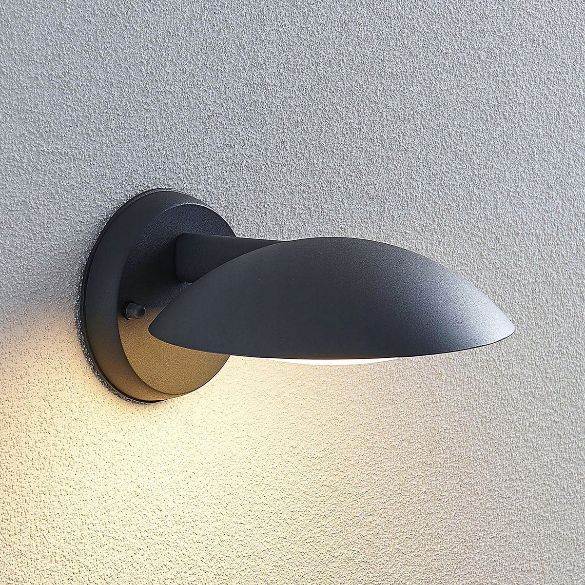 Vonkajšie fasádne svietidlo - Lindby externý Sconce Maive A + IP44, Čierna