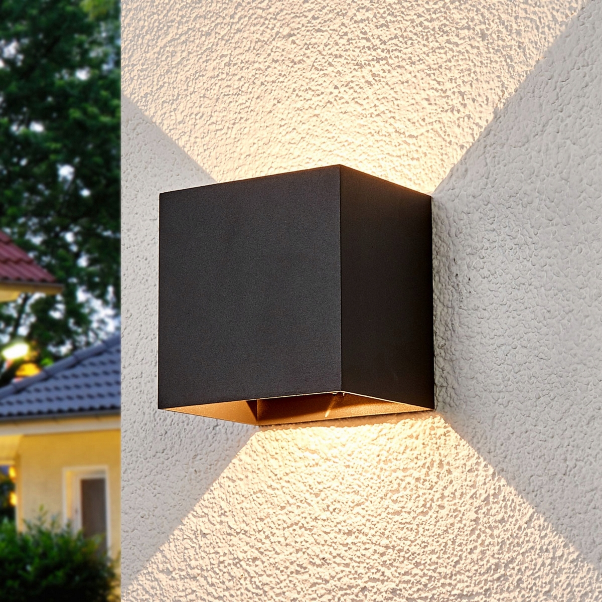 Vonkajšie fasádne svietidlo - Lucande externý Sconce EVIE A + IP54, čierna