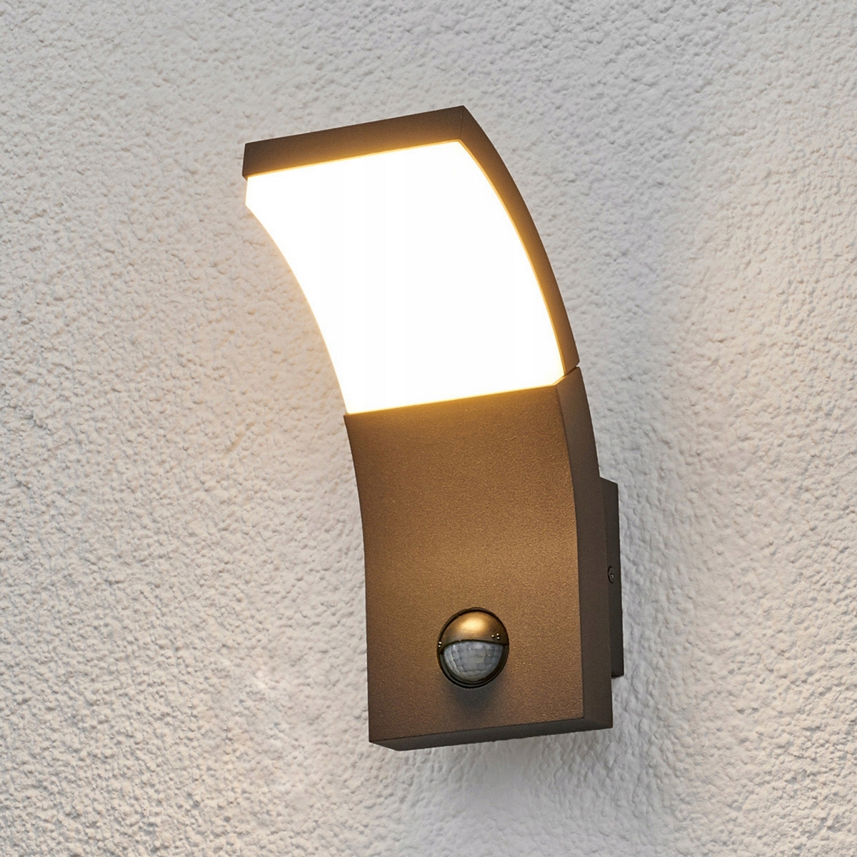 Vonkajšie fasádne svietidlo - Lucande externý Sconce TIMM A + IP54, čierna