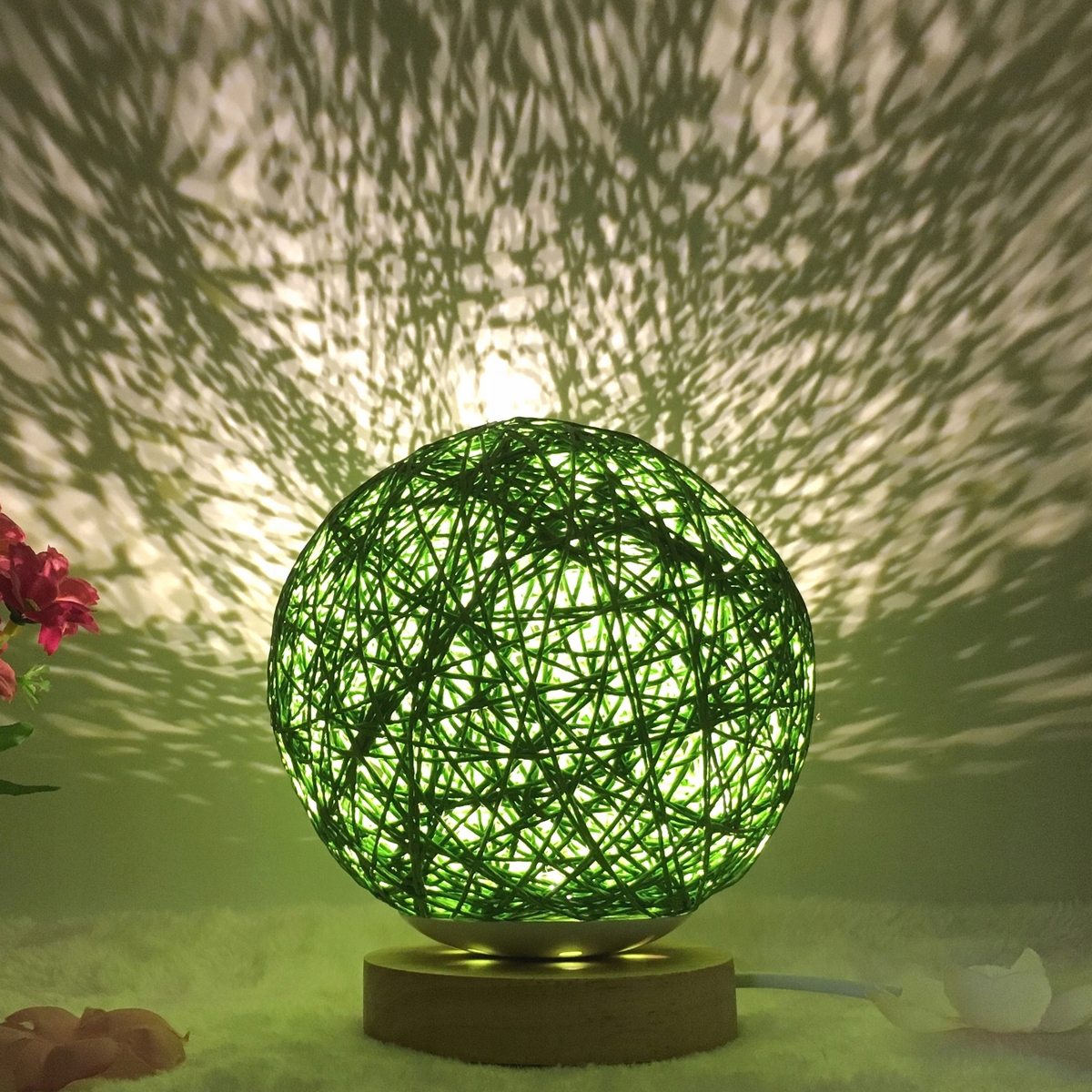 Jediná zelená ratanová nočná lampa na Allegro