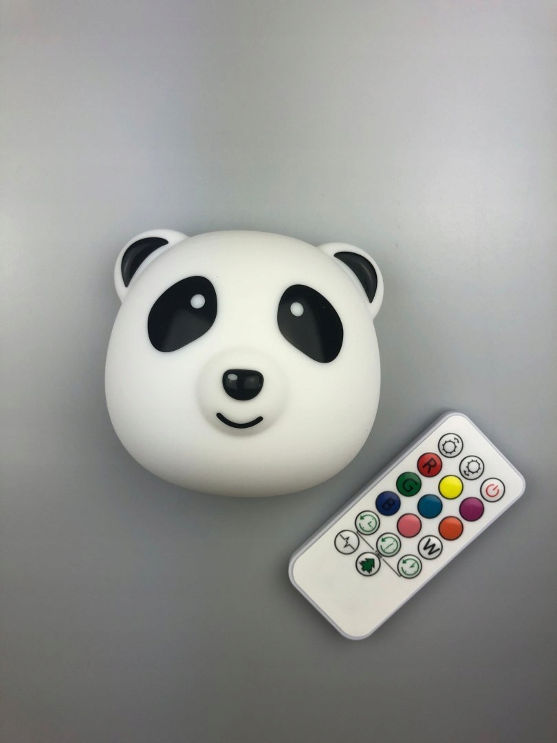 Mäkké nočné nástenné svietidlo PUFI Panda s diaľkovým ovládaním