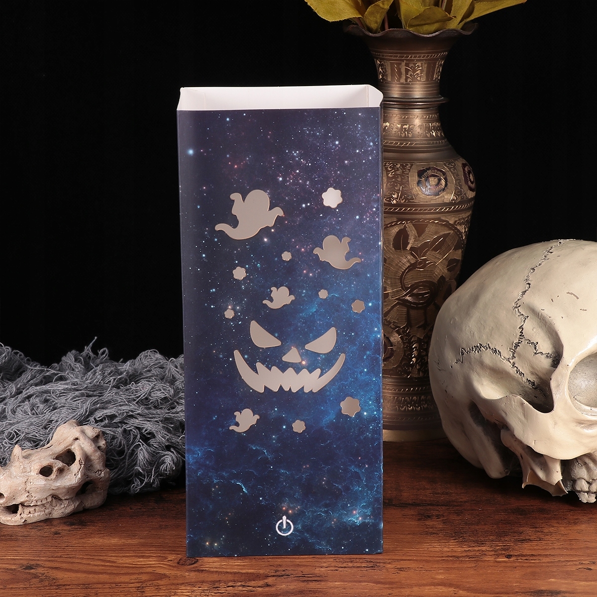 Kreatívna stolná nočná lampa Hallowe s napájaním na USB