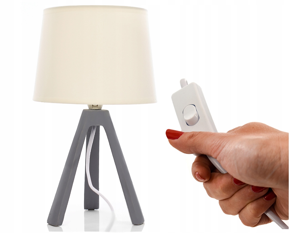 ZA DARČEK PRE SYNA, Postavená lampa na posteli E14