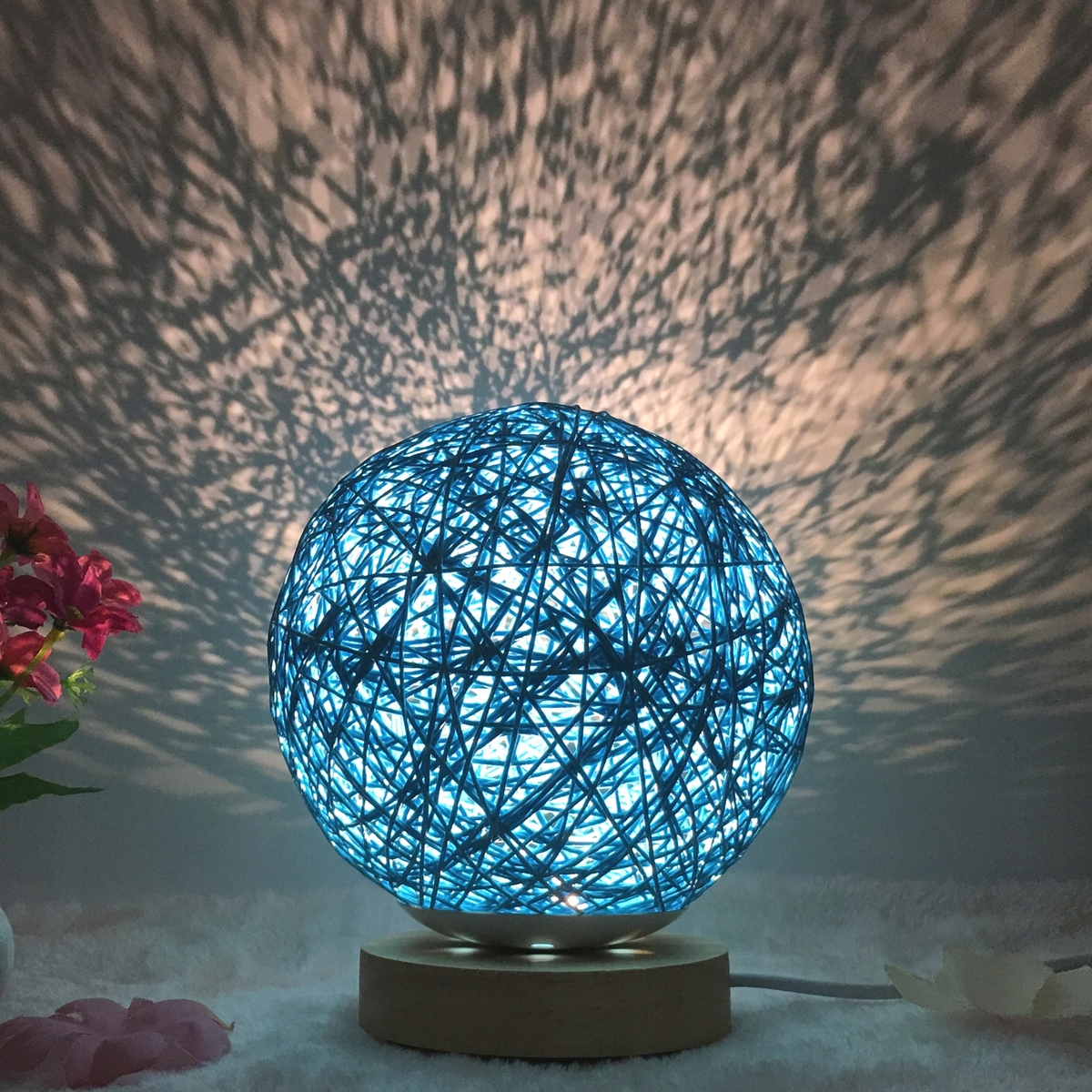 Jediná modrá ratanová nočná lampa na Allegro