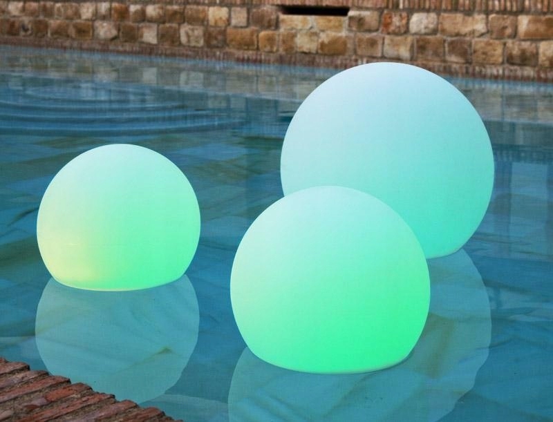NOVINKA záhradná lampa BULY 40 FLO biela - LED,